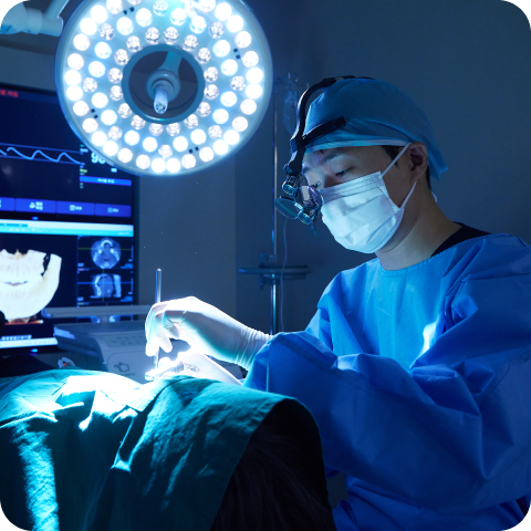 환자분들의 마음을 공감하며 진료합니다.